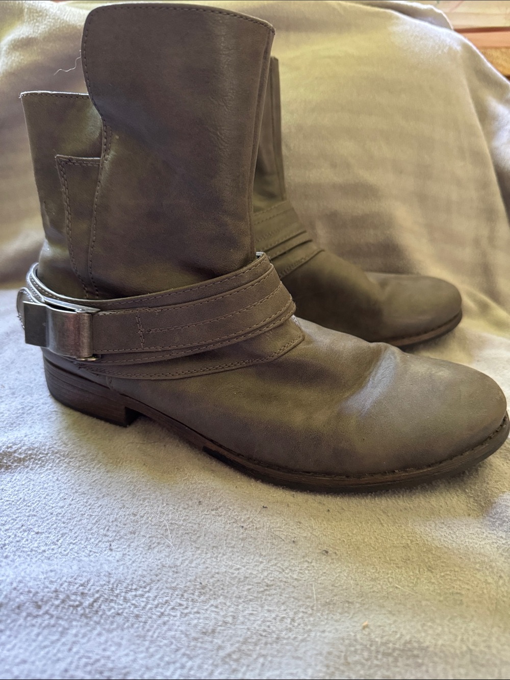 Women's Gray Leather Mid-Calf Buckle Boots